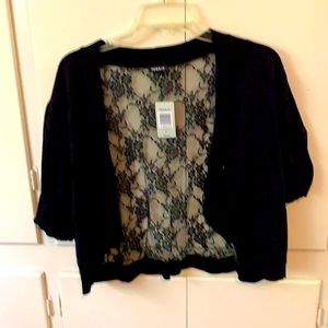 Short sleeve black lace shrug